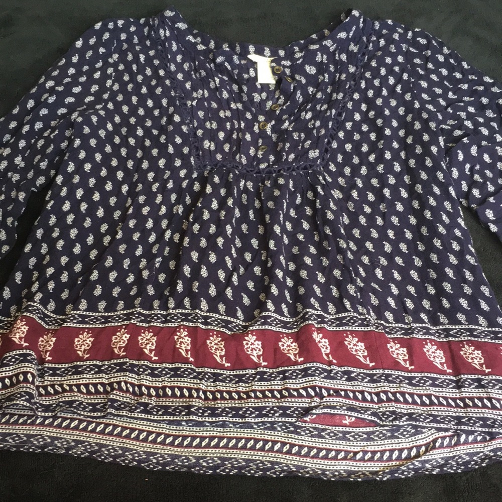 Forever21 Dark Navy, White, and Burgundy Purple Blouse
